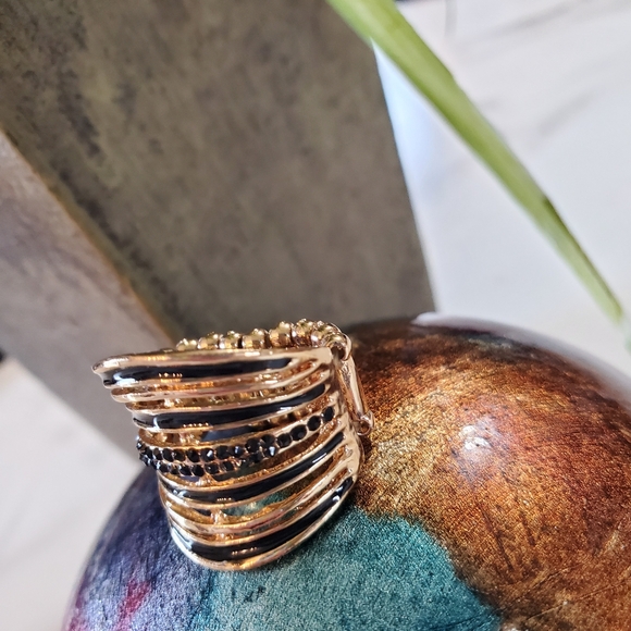Gold Tone & Black Jewels Stretch Band Ring Stack Look  💥3 for $24💥 - Picture 15 of 16